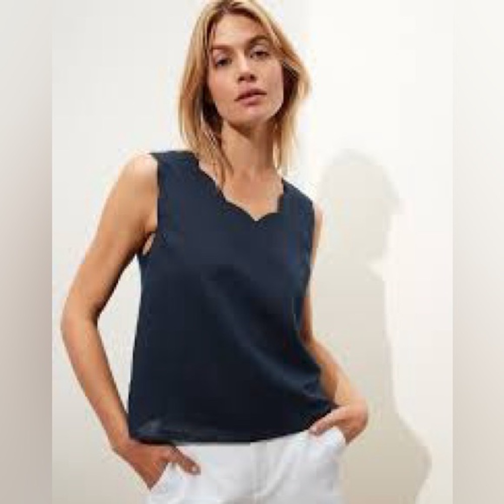 Banana Republic Scalloped Tank Blouse, lined